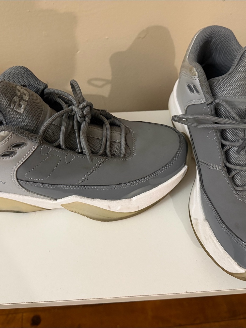 Nike Men's Gray Athletic Sneakers